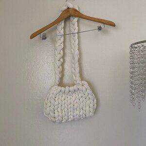 Handmade Chunky Bag in White  Knit Yarn Hand Knitting Yarns